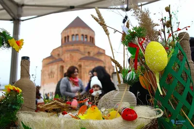 Пасха — Արինա Հովսեփյան