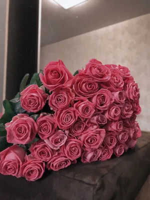 Бело-красный букет из 51 мыльной розы, артикул: 333037012, с доставкой в  город Москва (внутри МКАД)