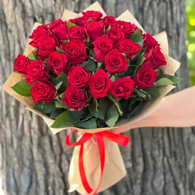 65 красных роз по цене 17250 ₽ - купить в RoseMarkt с доставкой по  Санкт-Петербургу
