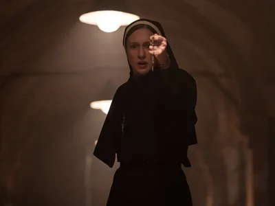 Проклятие монахини 2 | Официальный трейлер | Фильм 2023 - YouTube