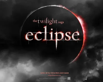 Обои на рабочий стол Кадр из фильма *Сумерки. Сага. Затмение / The Twilight  Saga: Eclipse*, Белла и Эдвард (Кристен Стюарт / Kristen Stewart и Роберт  Паттинсон / Robert Pattinson) лежат в поле