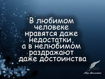 Счастливая пара в любимом отдыхе на пляже Стоковое Изображение -  изображение насчитывающей праздник, вскользь: 165714885