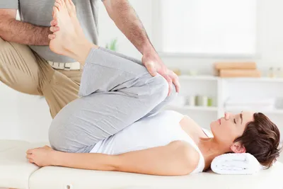 Упражнения при шейном остеохондрозе: лечебная гимнастика, ЛФК и эффективная  зарядка дома