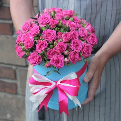 Розы в коробке | Купить в Новосибирске - Бесплатная доставка