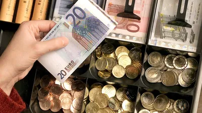 20 years of euro: The success and shortcomings – Euractiv