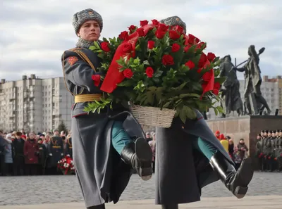 23 февраля, День защитника Отечества — важный праздник, праздник настоящих  мужчин, защищающих свои семьи, своих близких, свою Родину, хранящих покой и  мир! — МБУК «ЦКС Березовского района»