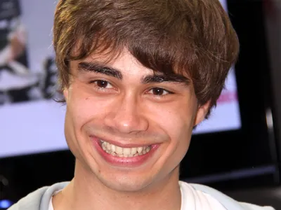 Alexander Rybak Portrait by edrayed on DeviantArt