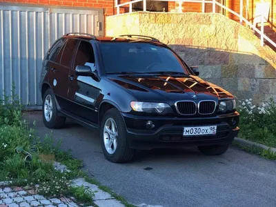 BMW начнет выпускать удлиненные на 13 сантиметров кроссоверы X5 — Motor