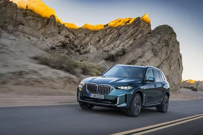 2024 BMW X5 and X6 Get New Faces, New Engines, New Interior