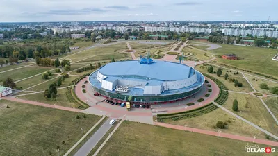 На арке у въезда в Бобруйск включили подсветку. Фотофакт | bobruisk.ru