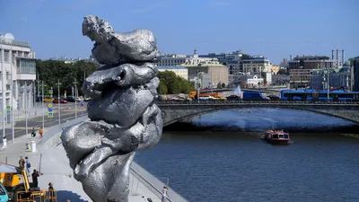 Скульптура \"Большая глина\" остается в Москве не только из-за логистики -  РИА Новости, 23.08.2022