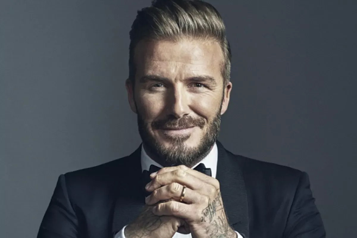 Бекхэм жив. David Beckham. Дэвид Бекхэм фото. Дэвид Бекхэм фотосессия. Бэкхем 2023.