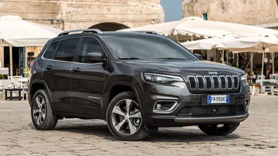 В России будет отозвано 201 машина Jeep Cherokee