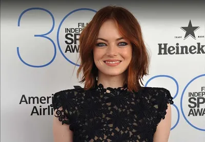 Emma Stone Just Revealed a Platinum \"Cool Girl\" Bob Haircut