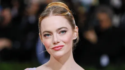 Emma Stone Is Blonde Again in Bombshell Transformation | Teen Vogue