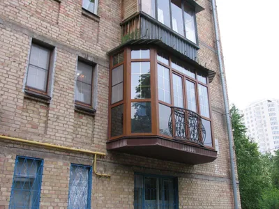 Дутый кованый французский балкон с завитками КФБ-138: купить в  Санкт-Петербурге, фото, цены