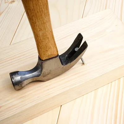 What To Know About Claw Hammers | The Family Handyman