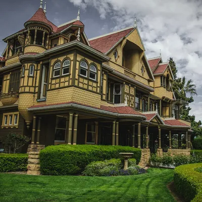 Winchester Mystery House - Wikipedia