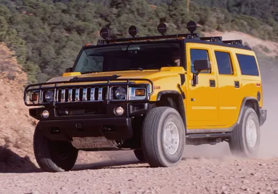 The Hummer: The military-grade SUV that Arnold Schwarzenegger brought to  2000s consumers - Vox