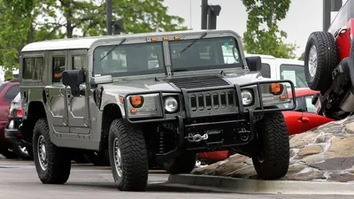 Hummer 6-Door Limousine