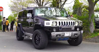 2022 GMC Hummer EV Is Big, Brash, and a Beast Off-Road