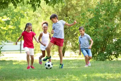 Игра в футбол в Германии: что надо знать детям и их родителям