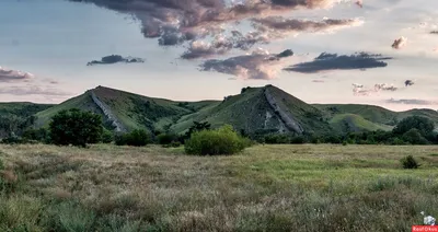 Копили с 2015 года: в Якутии две сестры украсили фасад дома пластиковыми  крышками