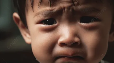 Отчаянный мужчина плачет, маленькая девочка смотрит на отца, переживает  кризис, разводится Стоковое Изображение - изображение насчитывающей  женщина, ребенок: 157314191