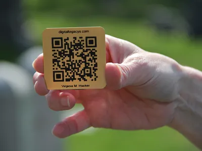 How to make a QR code for wedding pictures? Complete Guide