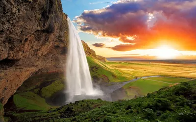 Водопад в Исландии — 4К обои природа Full HD (3840x2400)