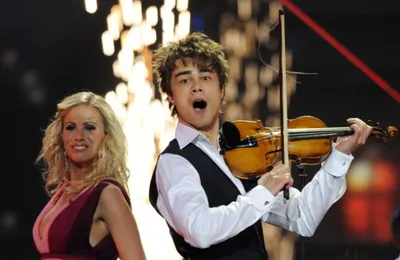 Alexander Rybak - Следите за новыми выступлениями Александра Рыбака в шоу  \"Один в один\" на телеканале \"Россия\", а также на сайте Russia.tv в  онлайн-режиме. Следующий выпуск программы смотрите в воскресенье, 29 марта,