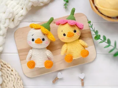 Floret the duckling amigurumi pattern - Amigurumi.com