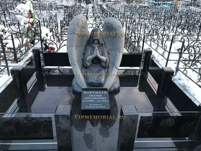 Памятники с ангелом - Дом Памяти | Купить памятник в форме ангела ПСА010 с  благоустройством по Украине