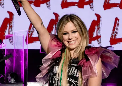 Avril Lavigne's Best Songs: From 'Sk8er Boi' to 'Bite Me'