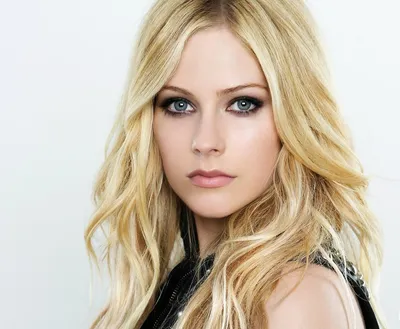 Аврил Лавин (Avril Lavigne) — свежие и актуальные новости сегодня,  последние и главные события в 2022 году на ren.tv