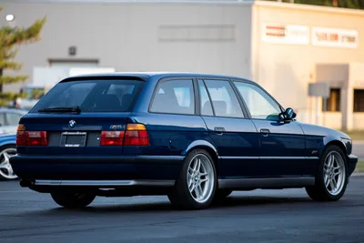 Руководство по ремонту BMW 5 E34 - купить автокнигу «Инструкция BMW 5 cерии  1987-1995 (Е34) (БМВ 5 серии) бензин / дизель Книга по ремонту и  техобслуживанию» - Автокниги на Автолитература.ру