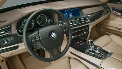 BMW 7 Series plugs in - carsales.com.au