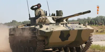 БМП Bradley может получить Украина - что известно, главное об этих легких  танках | РБК Украина
