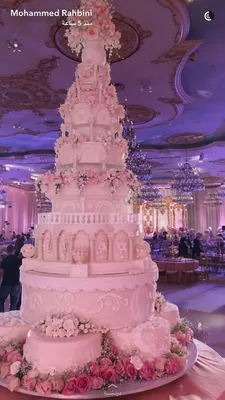 Самые красивые свадебные торты 2018 фото идеи | Moydoms.ru | Huge wedding  cakes, Big wedding cakes, Extravagant wedding cakes