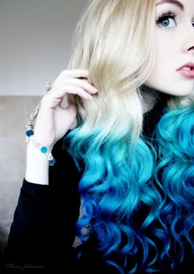 Женщина с синими волосами (70 фото)