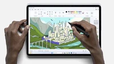 Paint app update adding support for layers and transparency begins rolling  out to Windows Insiders | Windows Insider Blog