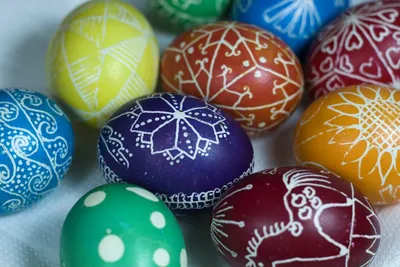 В Запорожье на острове Хортица провели мастер-класс по росписи пасхальных  яиц – ФОТО | Перший Запорiзький