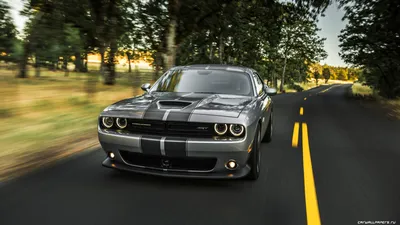 Додж Челленджер старый обои, скачать картинки на рабочий стол Dodge  challenger, фото бесплатно