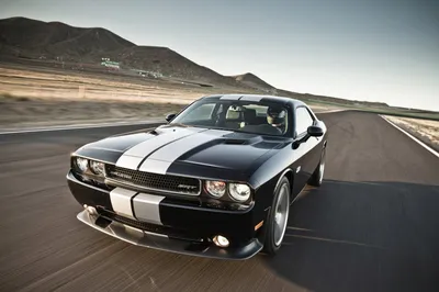 Фотографии Dodge Challenger SRT8