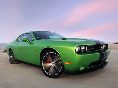 Dodge Challenger В Блестящем Сером Цвете Модифицированный Двигатель V8 —  стоковые фотографии и другие картинки Грумман F6F Хеллкэт - iStock