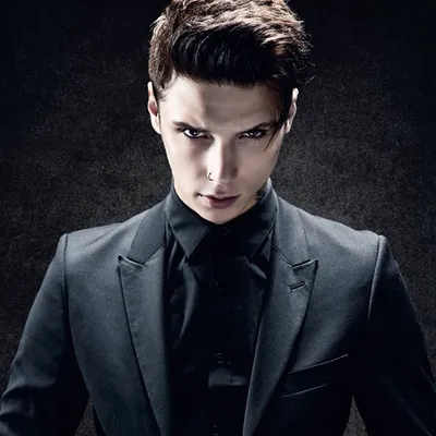 Andy Biersack | Andy biersack, Andy black, Velo de novia negro