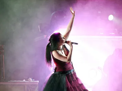 Evanescence Rocks in the New Year with 'Yeah Right' Music Video - The Rock  Father Magazine