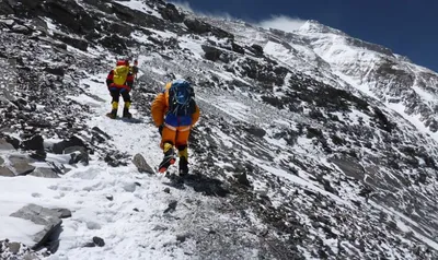 Surreal and magical. David Göttler on Everest without supplementary oxygen