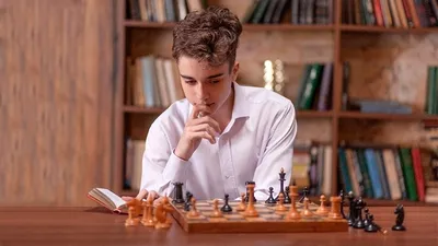 Как научиться играть в шахматы с нуля: пошаговая инструкция с правилами для  начинающих