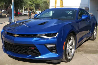 2018 Chevrolet Camaro review: Redline looks back up Camaro SS V8's  thrilling performance - CNET